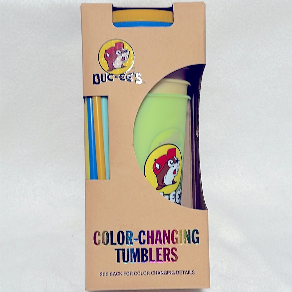 BUCEE’S COLOR CHANGING PLACTIC TUMBLERS